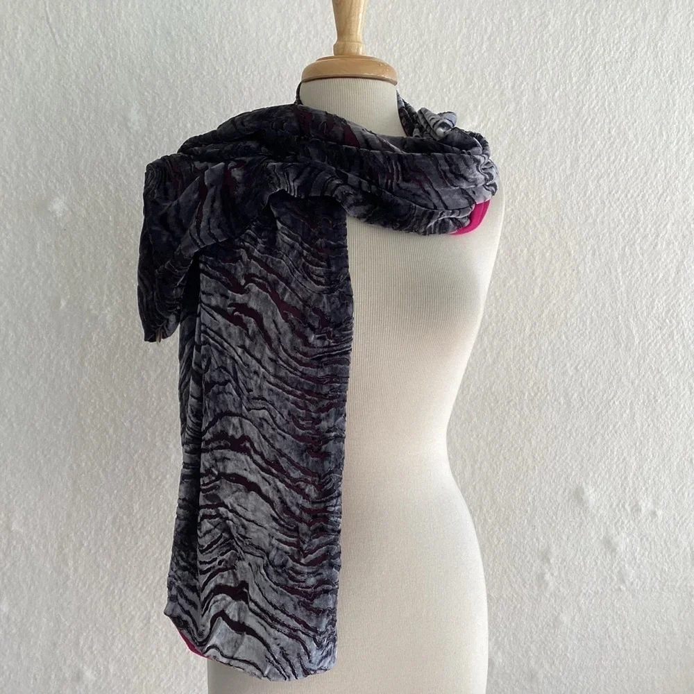 Shimmery silver gray silk blend lined burnout velvet whimsygoth scarf 68” x 15”